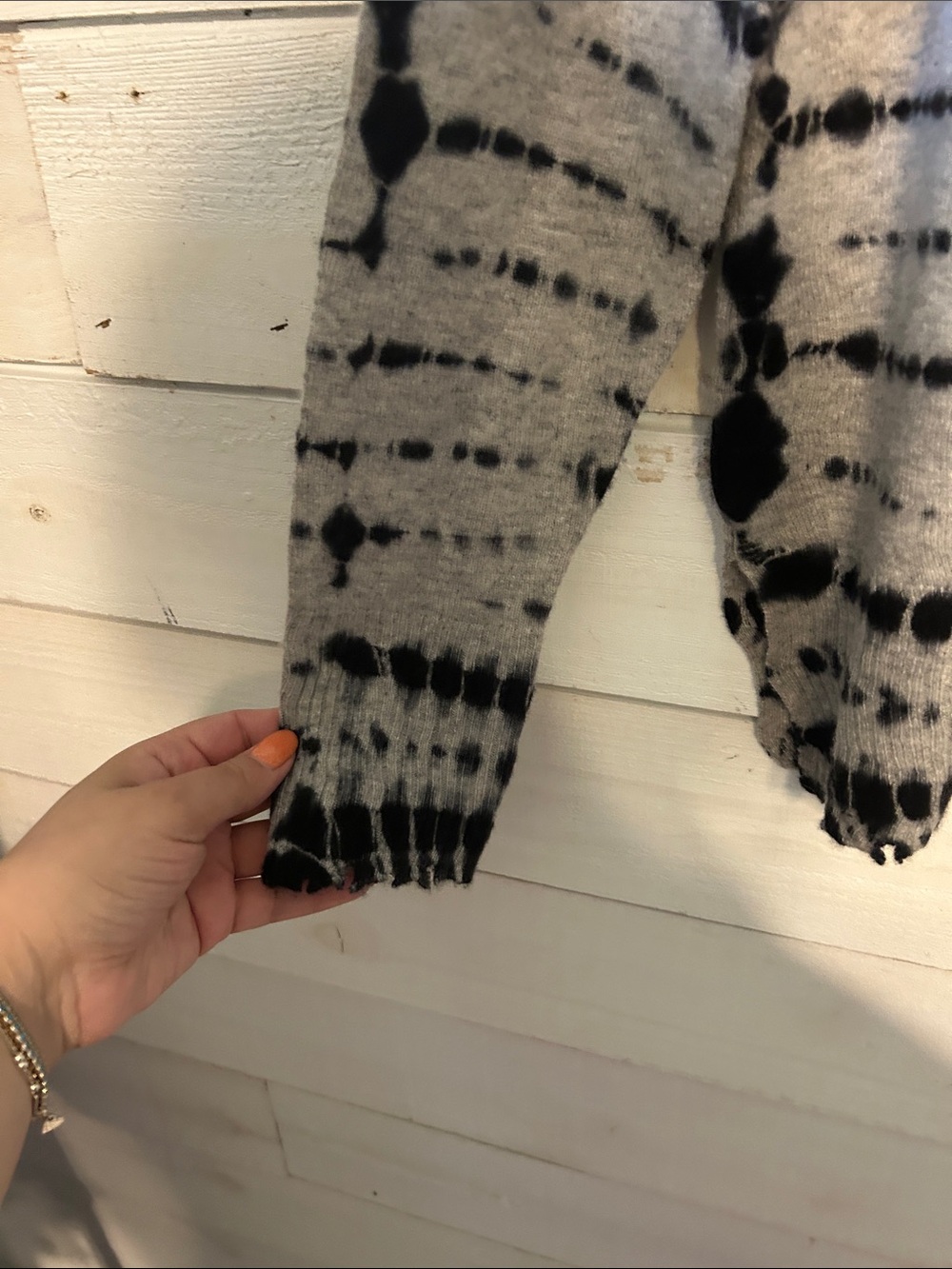 Design History Black and Gray Tie-Dye Crew Neck Sweater - Picture 3 of 8